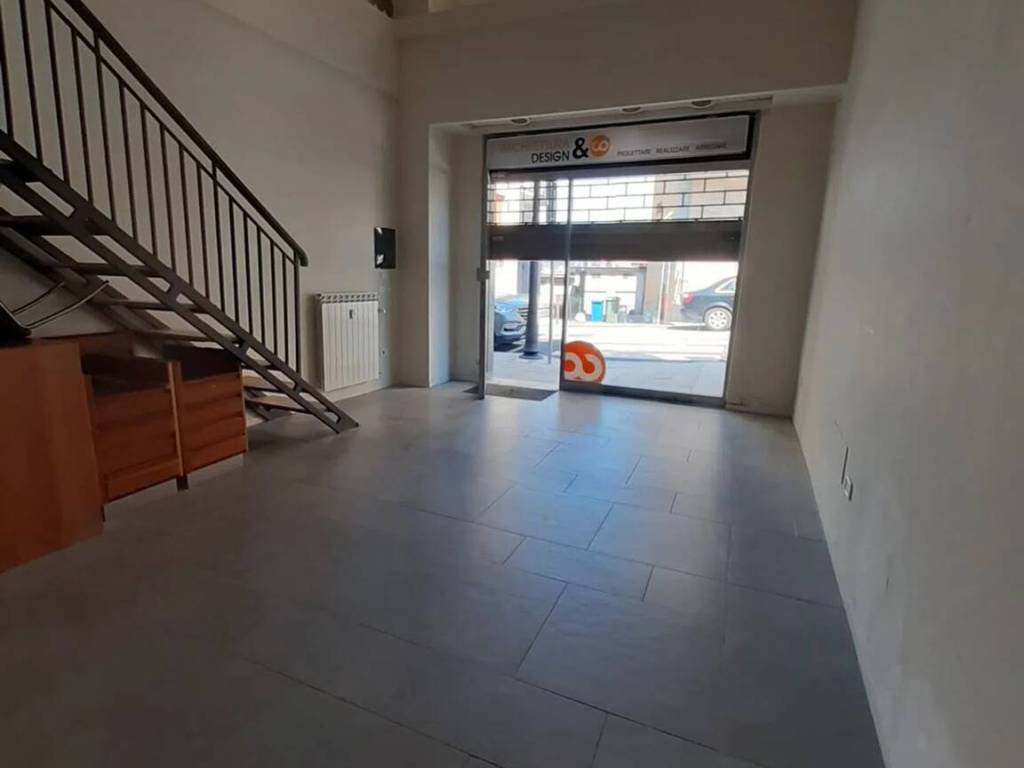 negozio in vendita a Vallo della Lucania