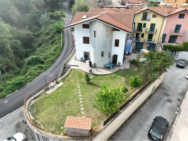 casa indipendente in vendita a Vallo della Lucania
