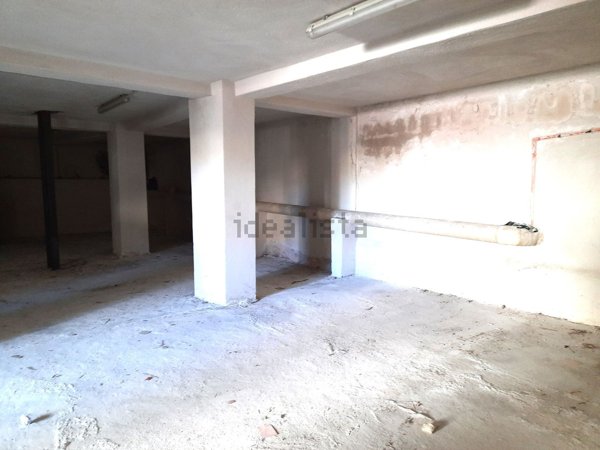box auto in vendita a Vallo della Lucania