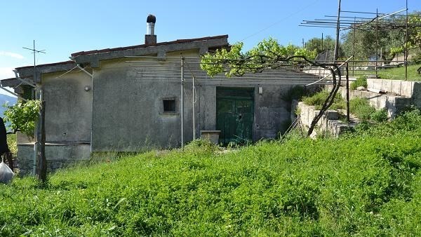 casa indipendente in vendita a Valva