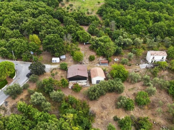 casa indipendente in vendita a Valva