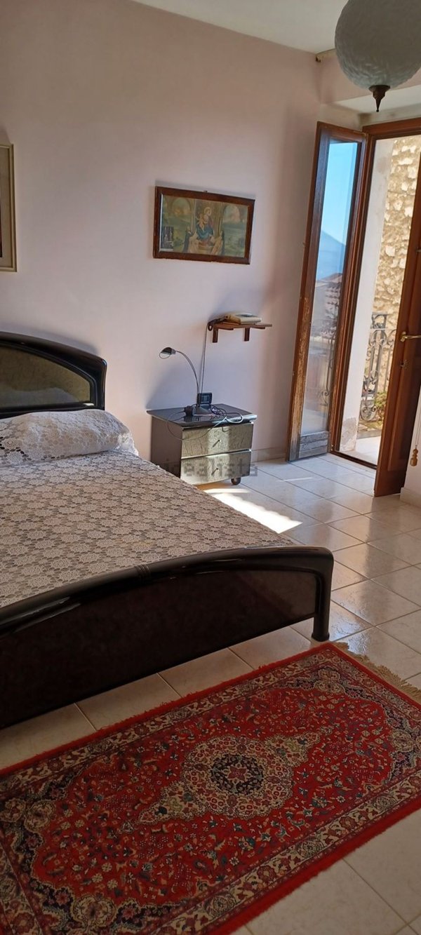 casa indipendente in vendita a Valva