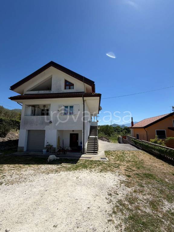 casa indipendente in vendita a Valva