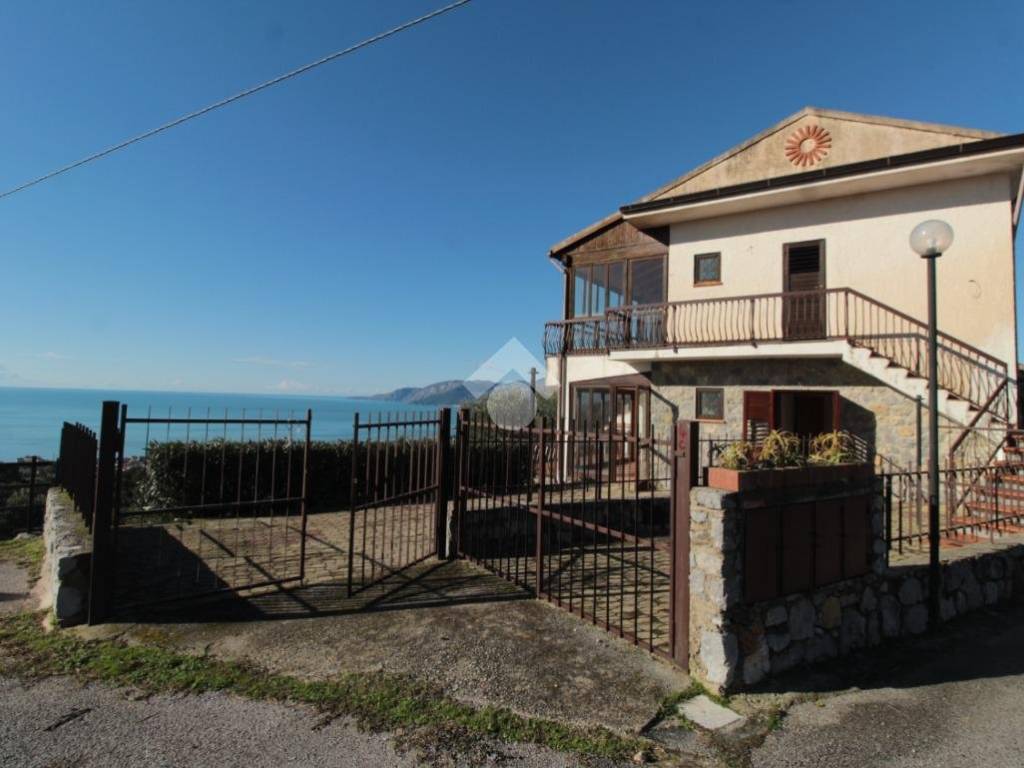 appartamento in vendita a Vibonati in zona Villammare