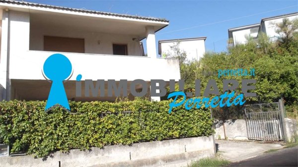 casa indipendente in vendita a Vibonati in zona Villammare