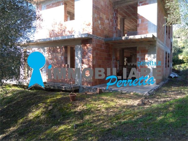 casa indipendente in vendita a Vibonati in zona Villammare