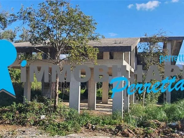 casa indipendente in vendita a Vibonati in zona Villammare