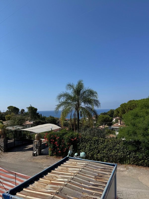 casa indipendente in vendita a Vibonati in zona Villammare