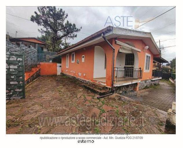 casa indipendente in vendita a Vibonati in zona Villammare