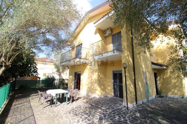 appartamento in vendita a Vibonati in zona Villammare