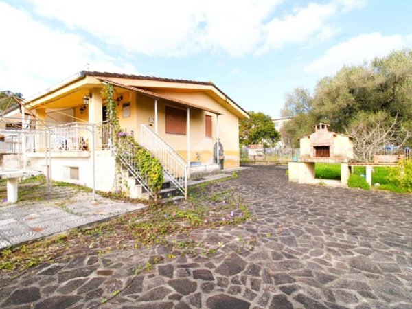 appartamento in vendita a Vibonati in zona Villammare