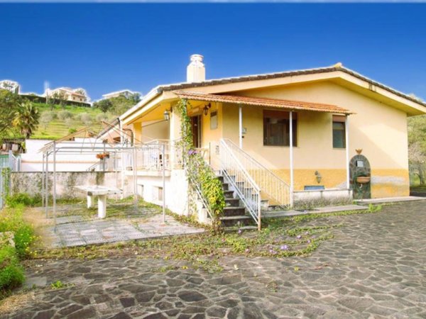 appartamento in vendita a Vibonati in zona Villammare