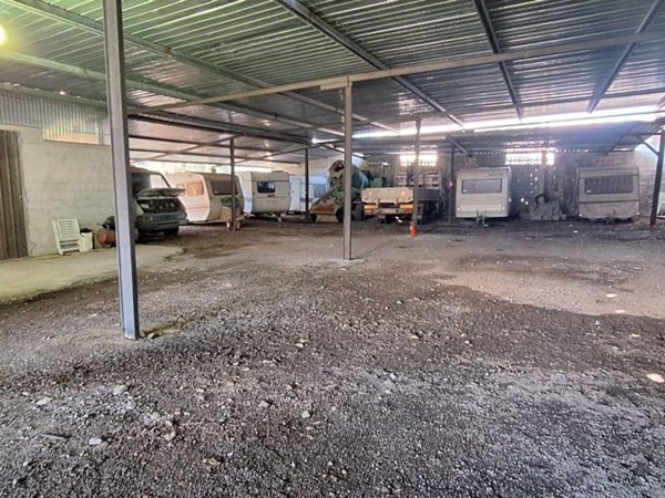 locale commerciale in vendita a Vibonati