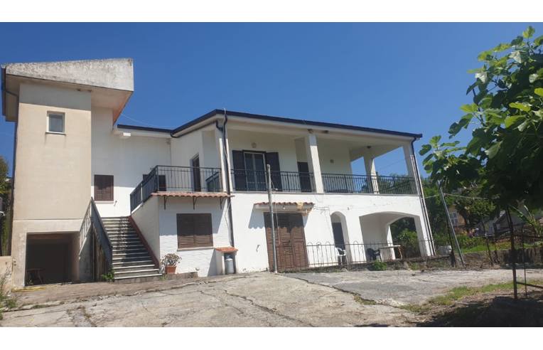 casa indipendente in vendita a Vibonati in zona Villammare