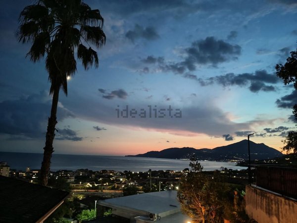 casa indipendente in vendita a Vibonati in zona Villammare