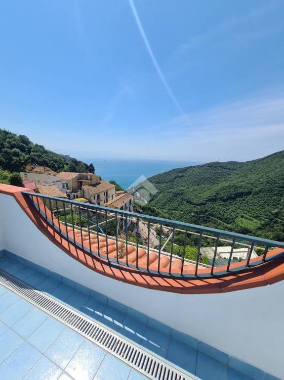 appartamento in vendita a Vietri sul Mare in zona Albori
