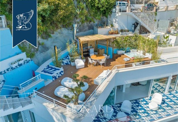 casa indipendente in vendita a Vietri sul Mare