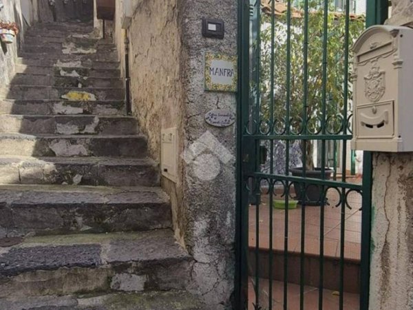 appartamento in vendita a Vietri sul Mare in zona Marina