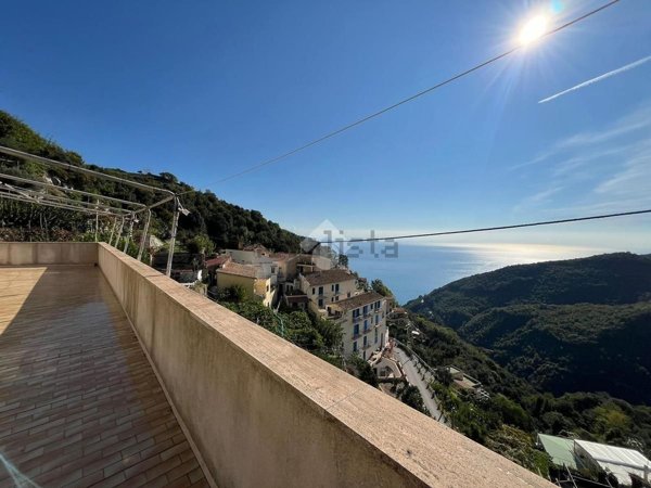 appartamento in vendita a Vietri sul Mare in zona Albori