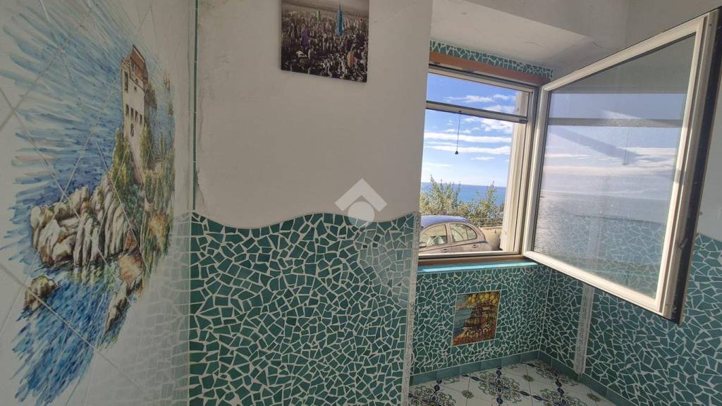 appartamento in vendita a Vietri sul Mare