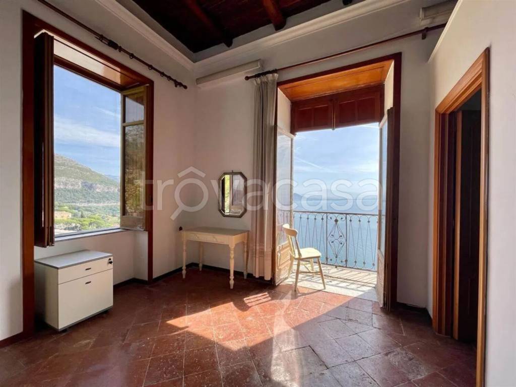 casa indipendente in vendita a Vietri sul Mare in zona Raito