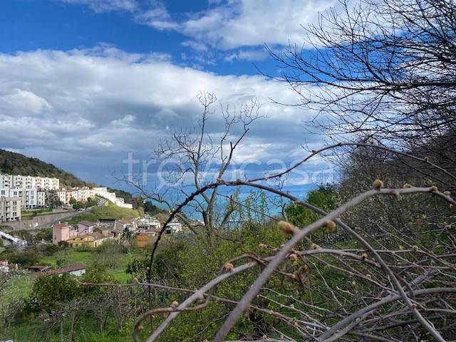 terreno agricolo in vendita a Vietri sul Mare in zona Dragonea