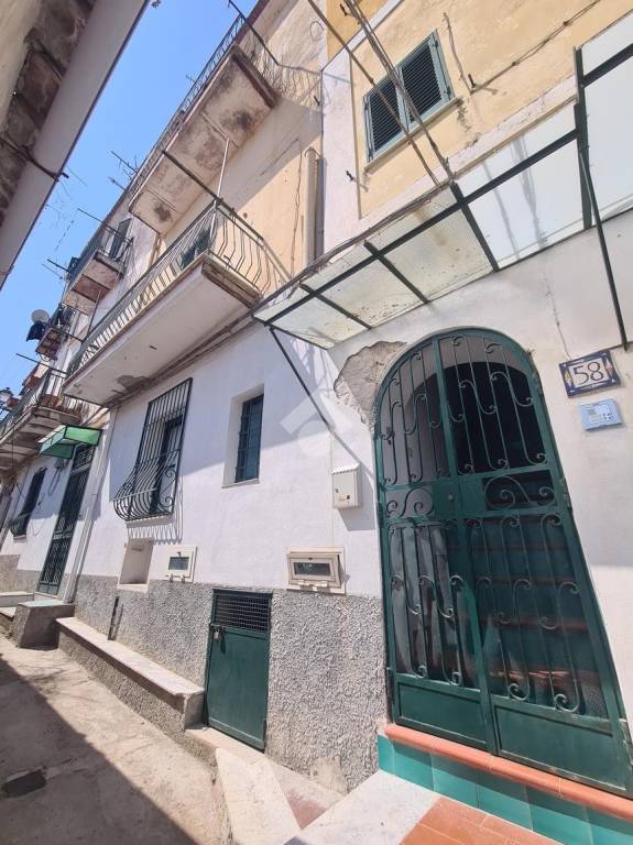 appartamento in vendita a Vietri sul Mare in zona Raito