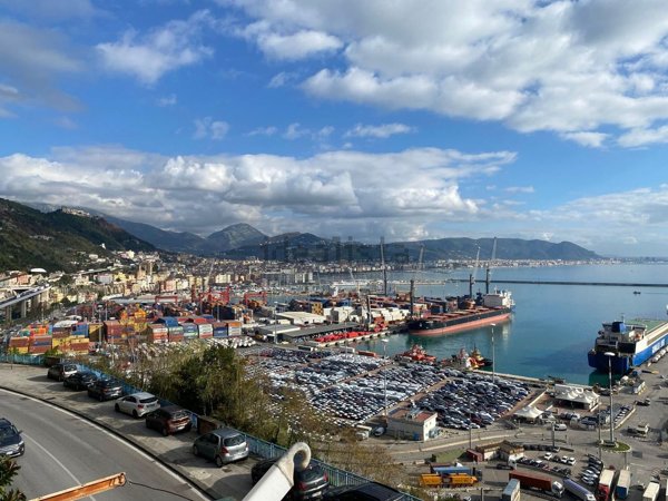 appartamento in vendita a Vietri sul Mare