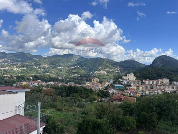 appartamento in vendita a Vietri sul Mare in zona Dragonea