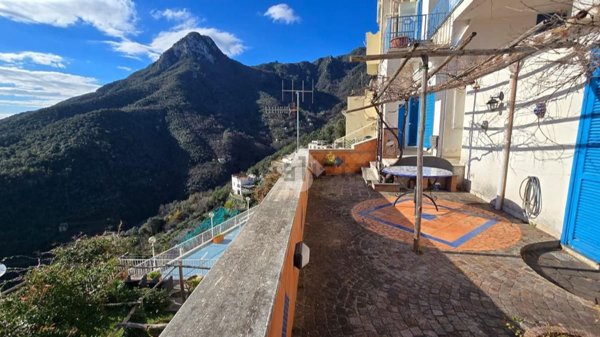 appartamento in vendita a Vietri sul Mare in zona Albori