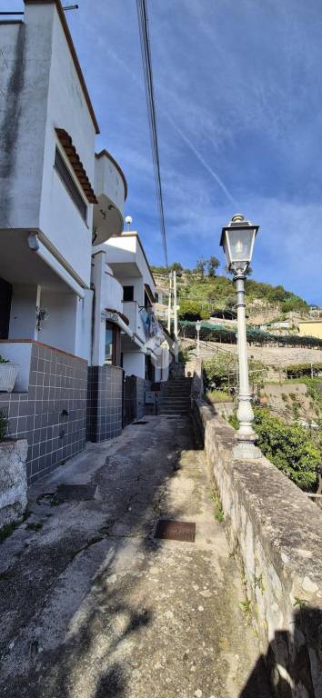 appartamento in vendita a Vietri sul Mare in zona Albori