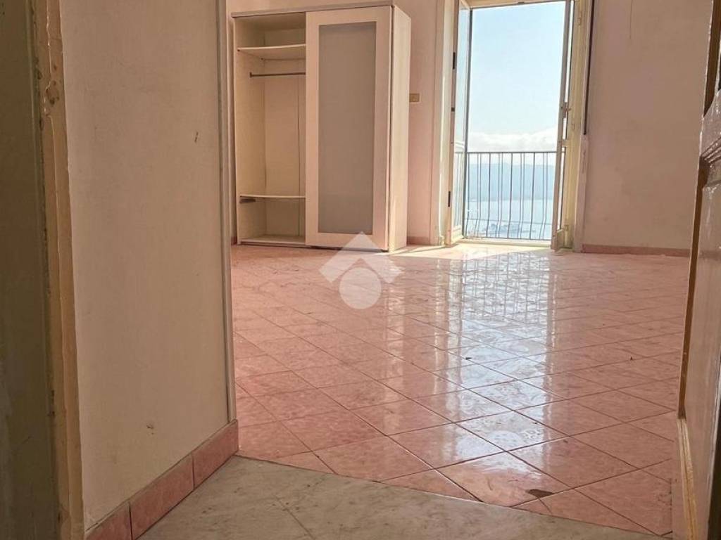 appartamento in vendita a Vietri sul Mare in zona Raito