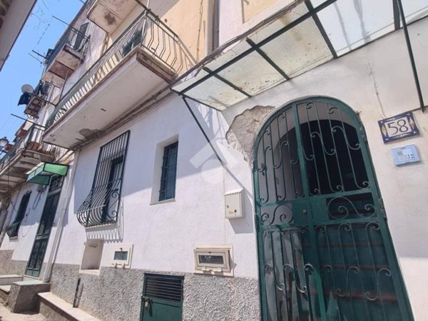 appartamento in vendita a Vietri sul Mare in zona Raito