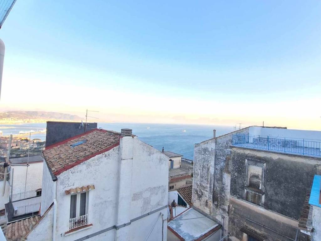 appartamento in vendita a Vietri sul Mare in zona Raito