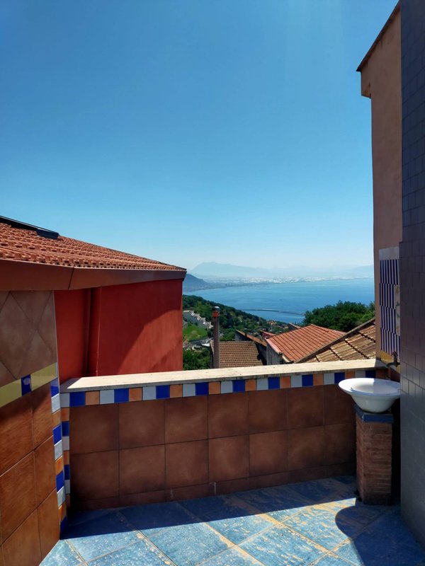 casa indipendente in vendita a Vietri sul Mare in zona Dragonea