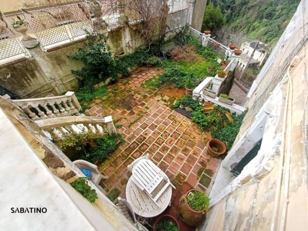 appartamento in vendita a Vietri sul Mare