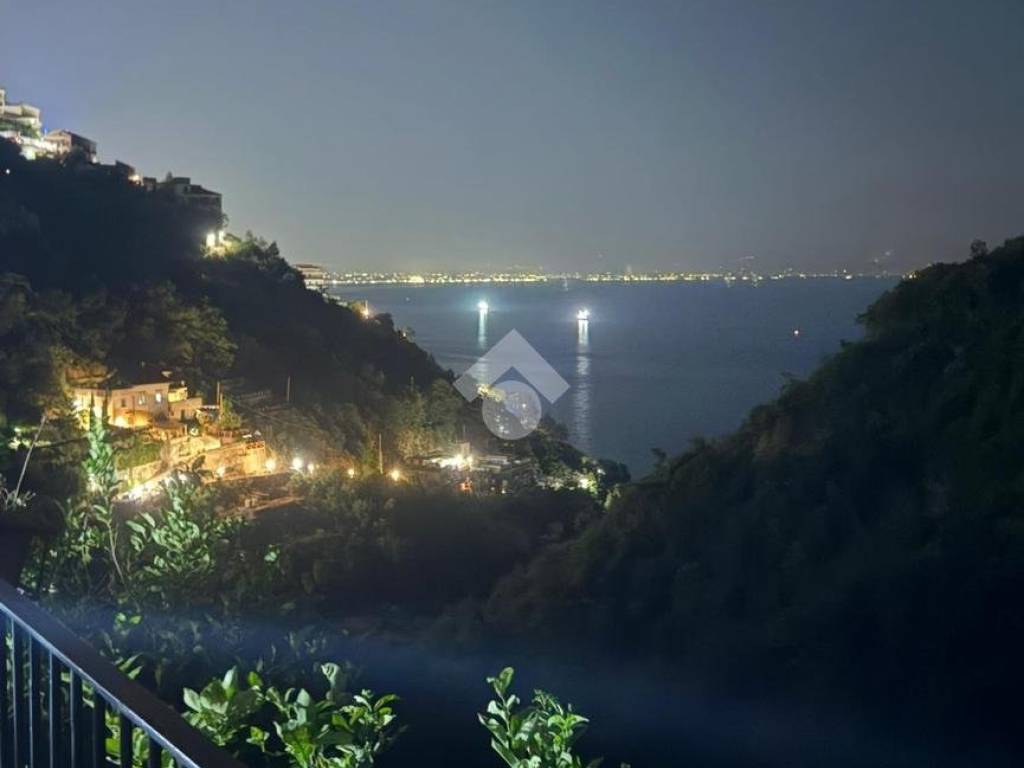 appartamento in vendita a Vietri sul Mare