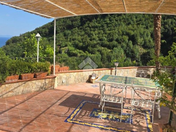 appartamento in vendita a Vietri sul Mare