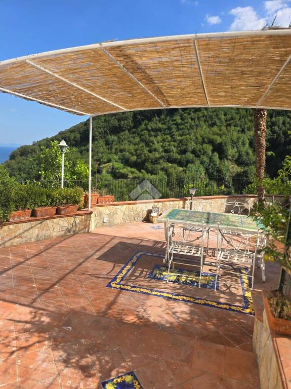 appartamento in vendita a Vietri sul Mare