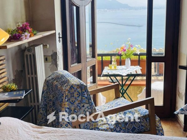 casa indipendente in vendita a Vietri sul Mare in zona Raito