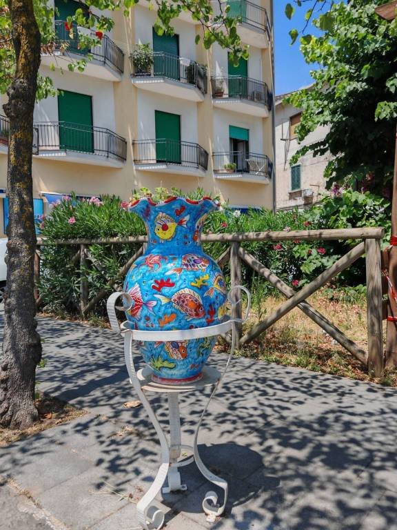 negozio in vendita a Vietri sul Mare in zona Molina