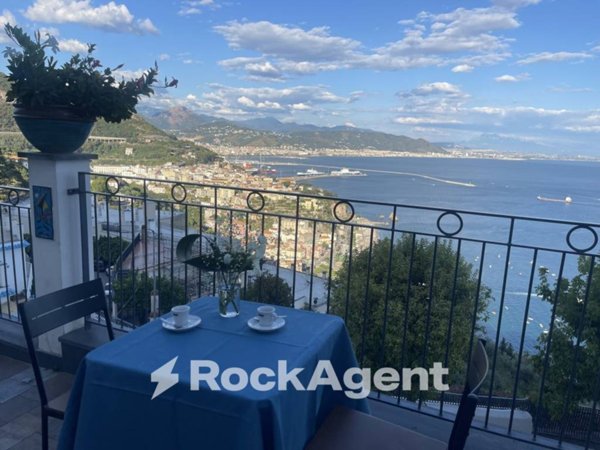 casa indipendente in vendita a Vietri sul Mare in zona Raito