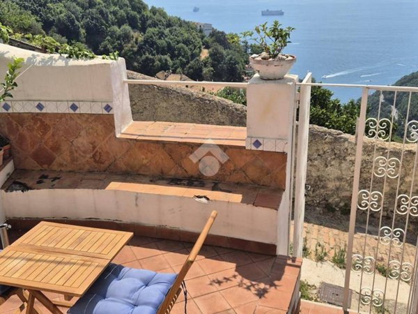 appartamento in vendita a Vietri sul Mare in zona Albori