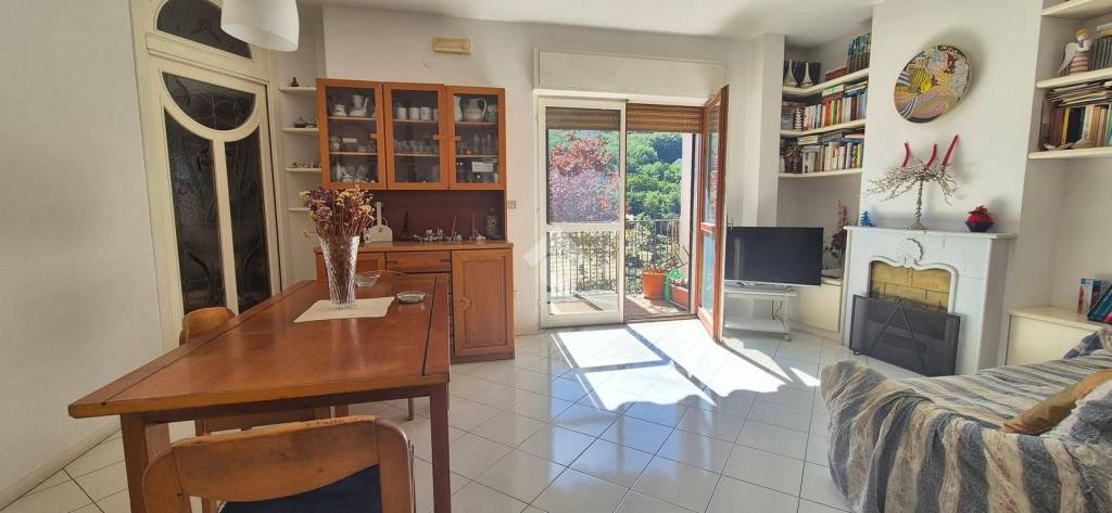 appartamento in vendita a Vietri sul Mare in zona Dragonea