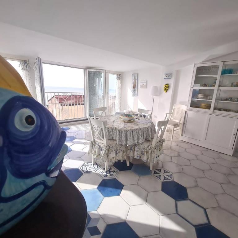 appartamento in vendita a Vietri sul Mare