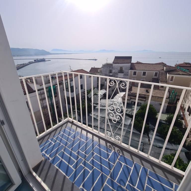 appartamento in vendita a Vietri sul Mare