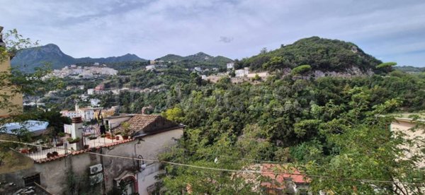 appartamento in vendita a Vietri sul Mare
