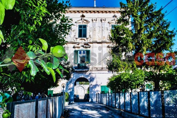 appartamento in vendita a Vietri sul Mare in zona Marina