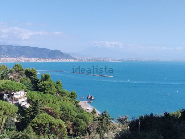 appartamento in vendita a Vietri sul Mare in zona Raito