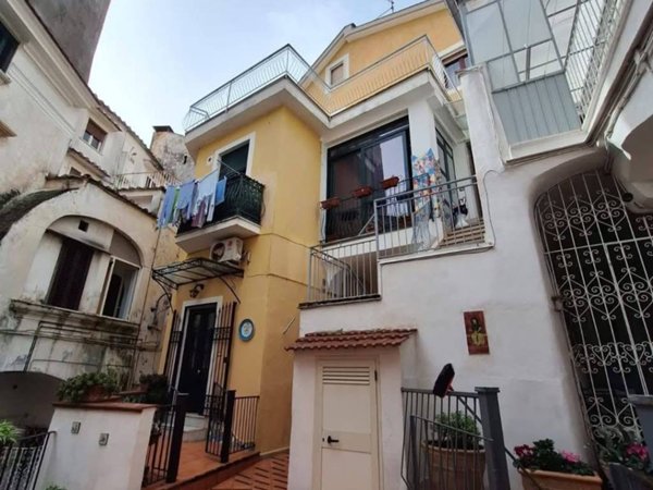 appartamento in vendita a Vietri sul Mare